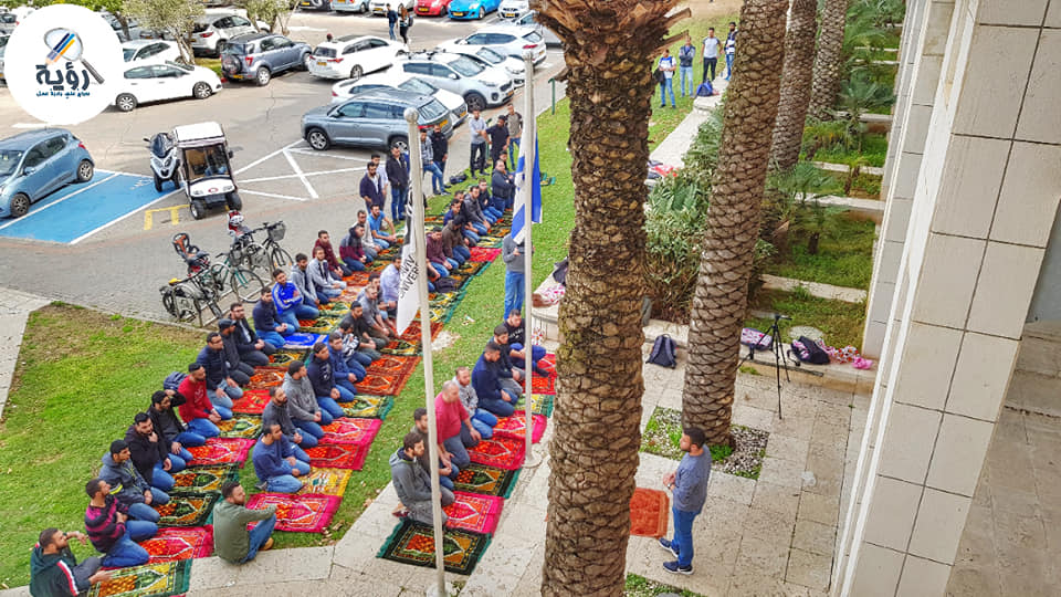 طلاب جامعة تل ابيب يواصلون احتجاجهم على إغلاق المصلى