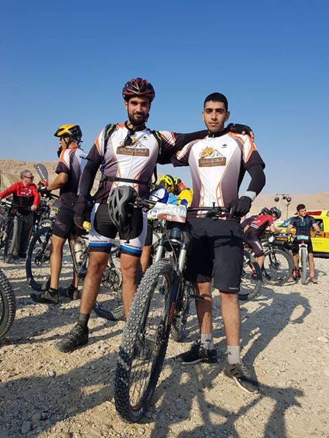 تتويج درّاجي نادي الوادي رايدرز بمراتب متقدمة في تحدي الصحراء